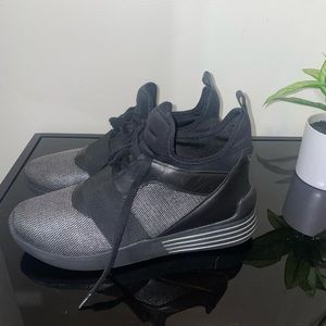 Kendall & Kylie Braydin Mid Top Platform Sneakers Shoes Black Silver Women's 11